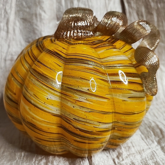 Christian Siriano Art Glass Spun Gold Stalk Pumpkin Fall Green Jadeite Gold NWT - Picture 12 of 14